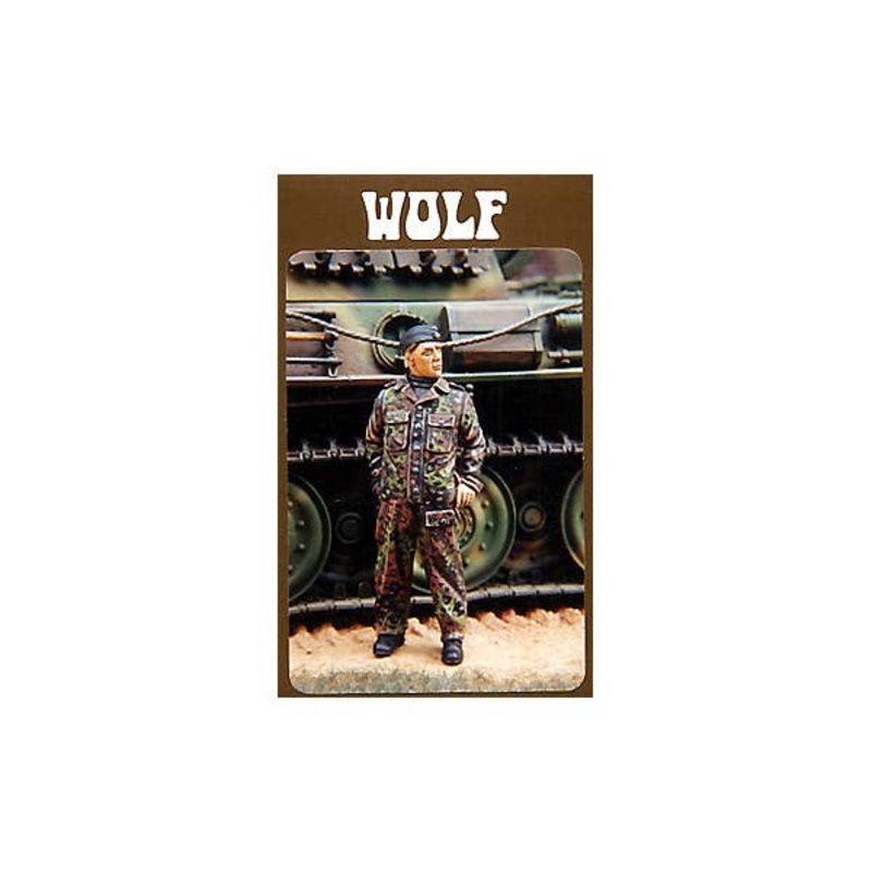 1/35 German SS Tankman in Camouflage Overall