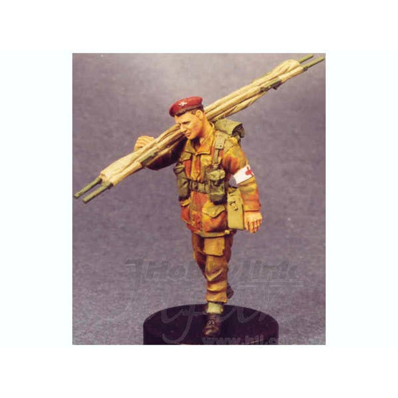 1/35 Paratrooper Stretcher Bearer