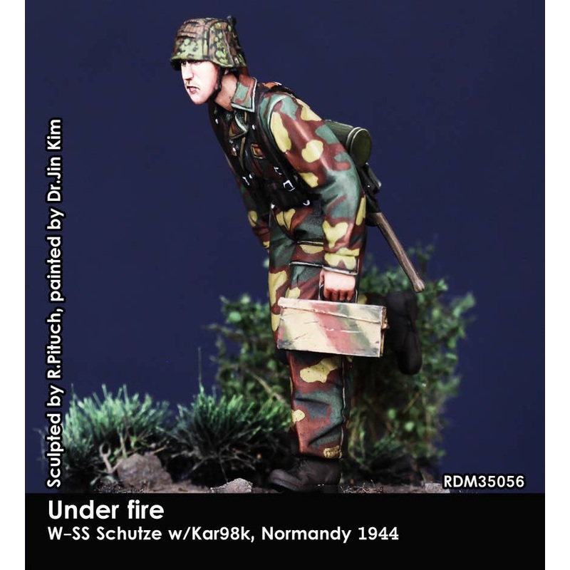 1/35 WWII Germany Waffen SS soldier with Kar98 rifle Normandy 1944