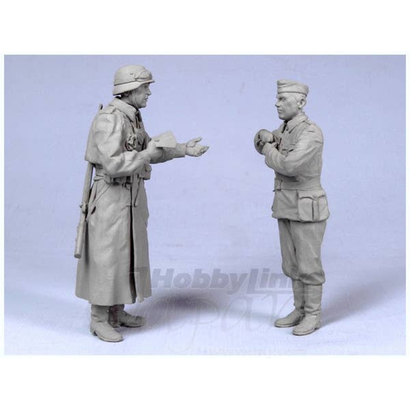 1/35 German Feldgendarme w/Driver 1941-45 (2pcs)