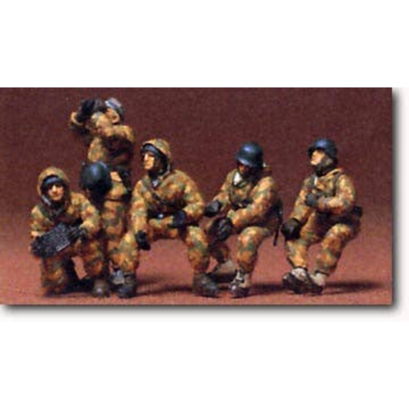 1/35 German Flak Crew Figure Set