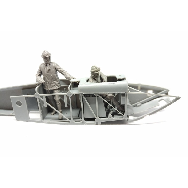 1/32 DFW C.V German Crew (2 pcs) (for Wingnut Wings)