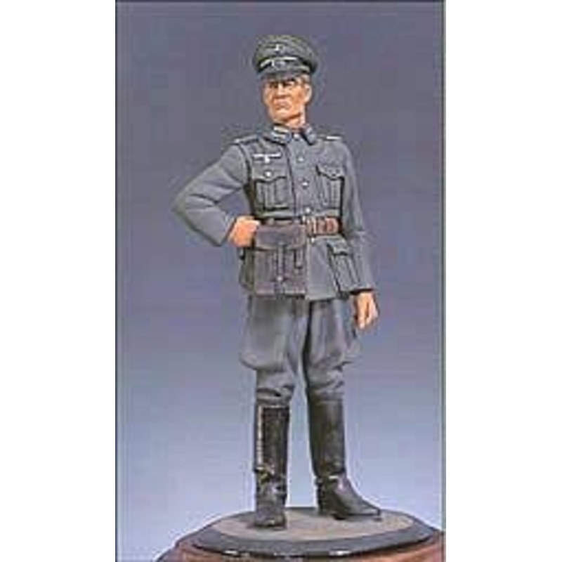 1/32 Standing German Officer