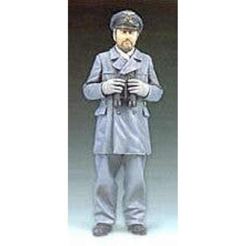 1/32 U-Boat Deck Officer