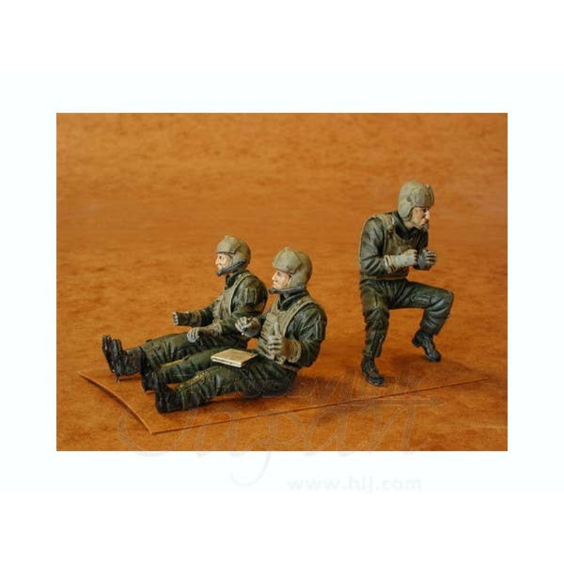 1/32 U.S. Army UH-60 Pilot / Door Gunner (3 figs.)