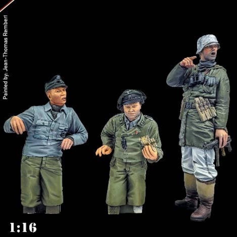 1/16 German Army III Assault Gun Crew And Infantry (Set of 3)