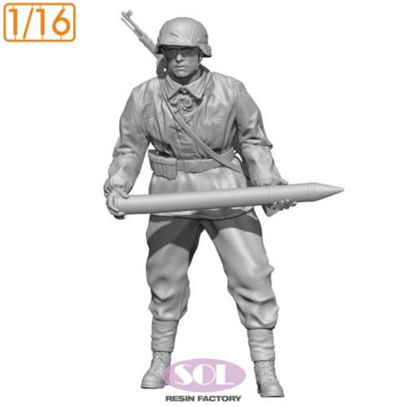 1/16 WWII German anti-tank artillery loader 2