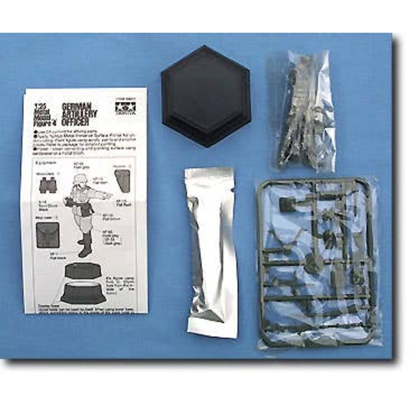 1/25 German Artillery Officer