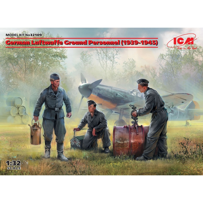 1/32 German Luftwaffe Ground Personnel (1939-1945) (3 figures)