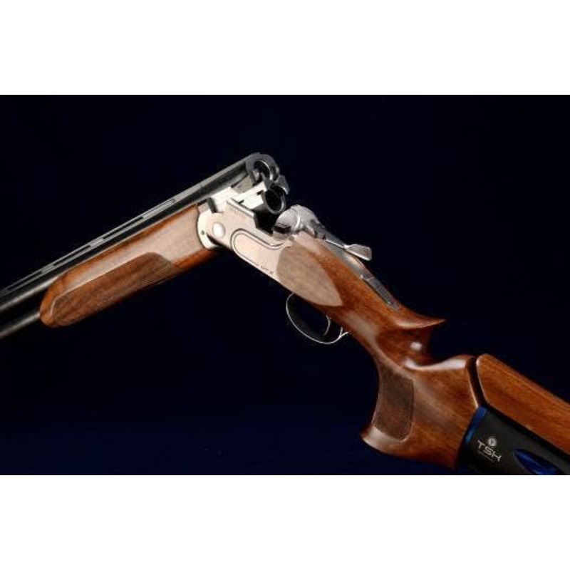 Guns & Shooting Vol.18