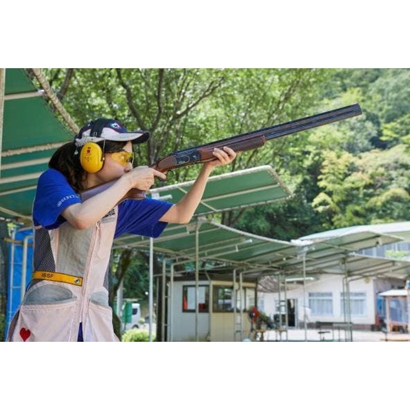 Guns & Shooting Vol.20