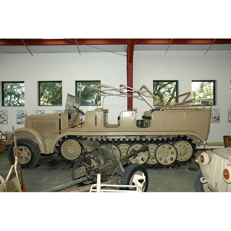 CD #22 Mittlerer Zugkraftwagen 8t Sd.Kfz.7 Photo Detail CD