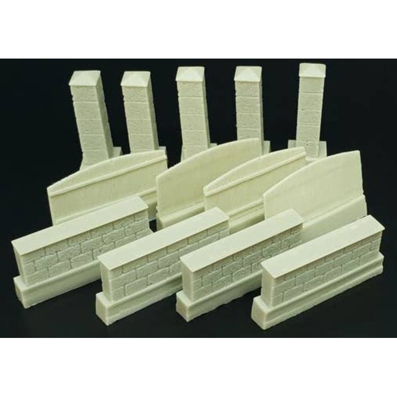 1/72 Fence with Underpinning