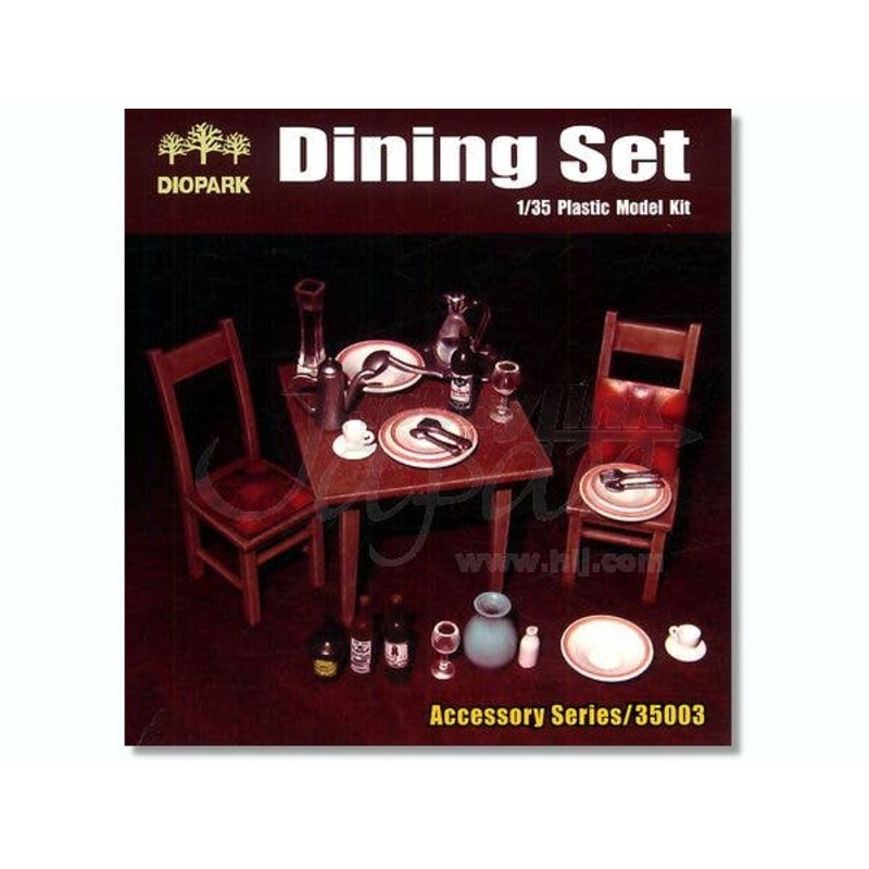 1/35 Dining Set