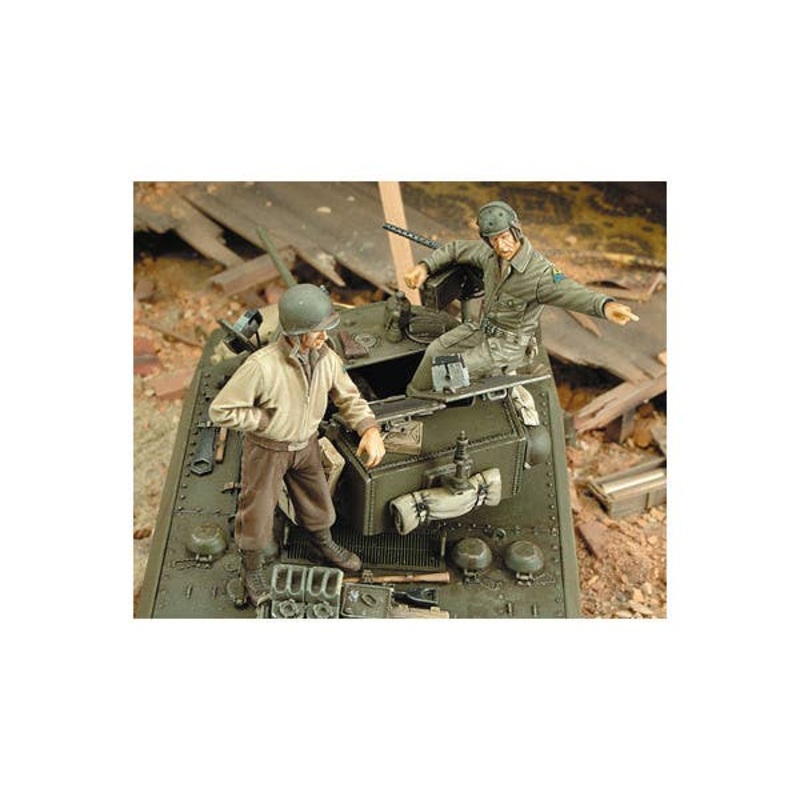 1/35 M3A3 Stuart Crew (WWII) (2 figs)