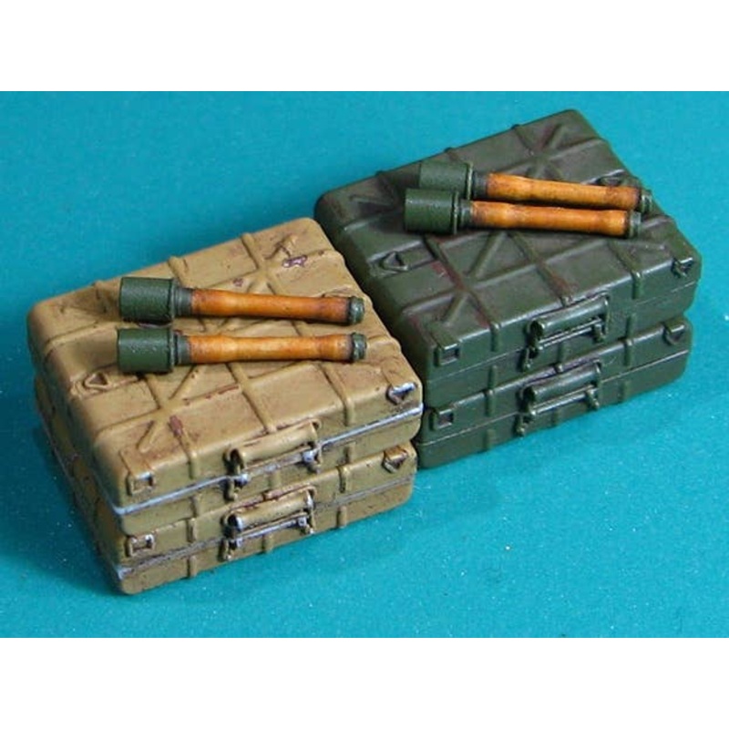 1/35 WWII German Army M24 type Patterned Grenade Carrier