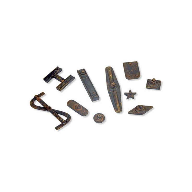1/35 Old Metal Wall Supports