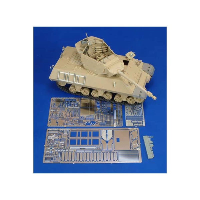 1/35 Achilles (Academy)