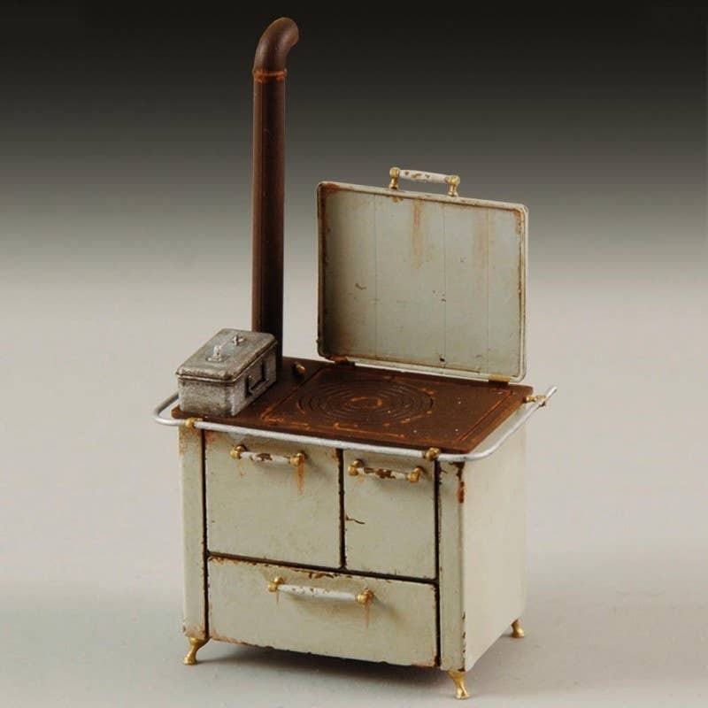 1/35 Outdated Kitchen