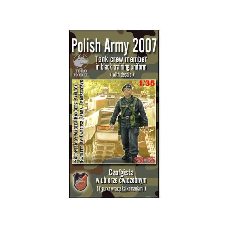 1/35 Polish Army 2007 Tank Crew Member in Black Training Uniform