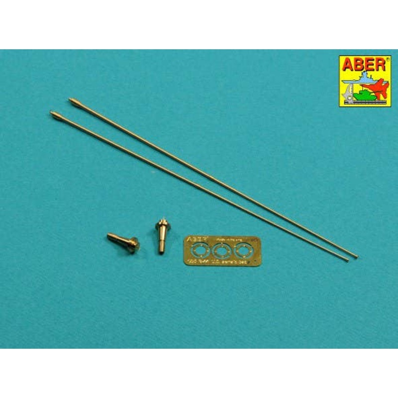 1/35 Set of 2 NATO Antennas with Mount Bases