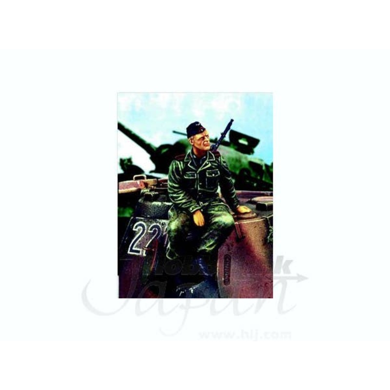 1/35 Waffen SS Tanker Sitting on Turret WWII