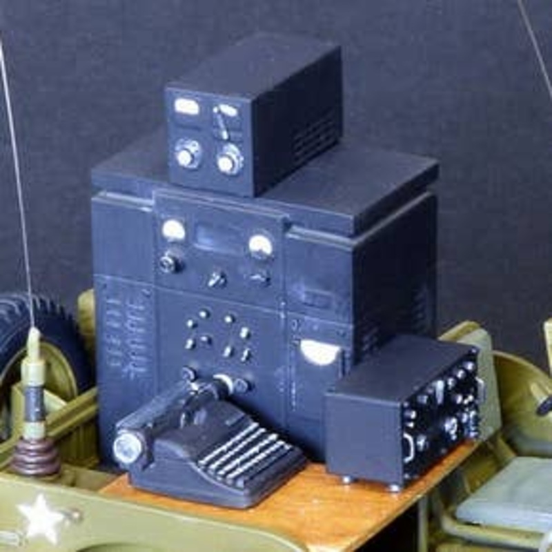 1/35 Radio equipment for Jeep
