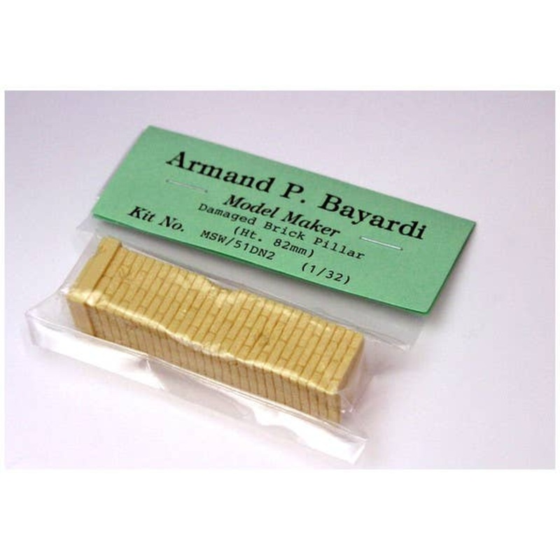 1/32 Damaged Brick Pillar (Height 82mm)
