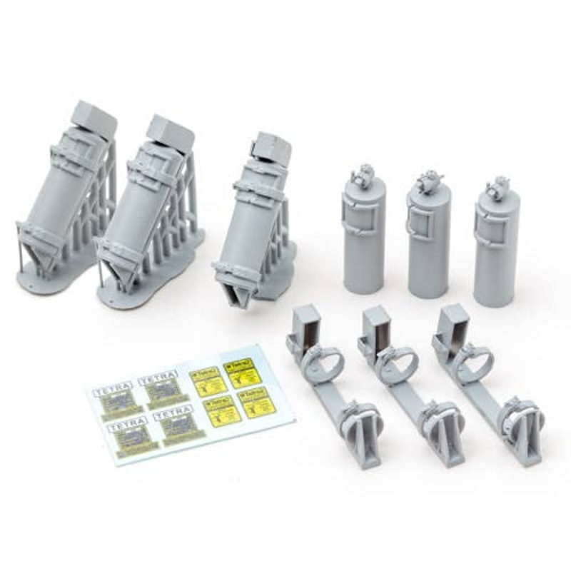 1/16 WWII Germany In-Vehicle Fire Extinguisher Set Early Model (3D Printed)