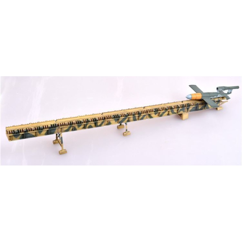 1/72 Germany WWII V1 Missile with Launch Ramp 1945