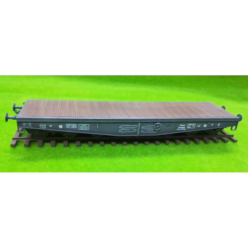1/72 WWII German Schwerer Plattformwagen Type SSyms 80, 1943