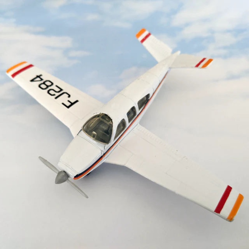 Beechcraft Bonanza | 13114 | HotWings