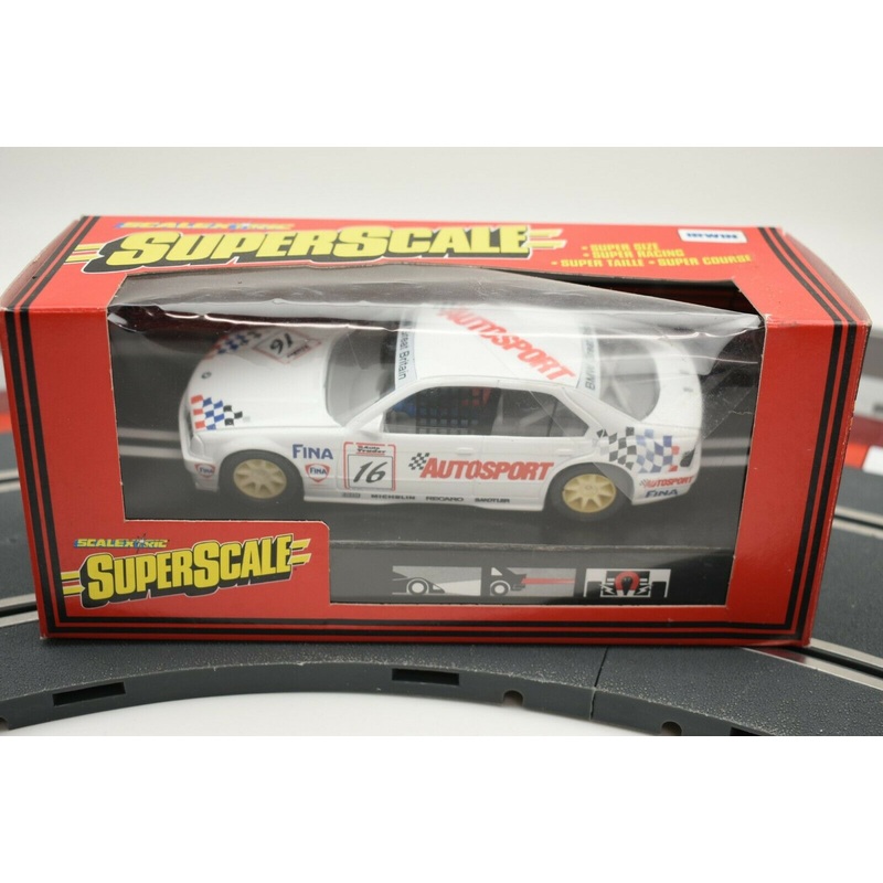 BMW 3181 Autosport | C.571 | Superscale | Scalextric