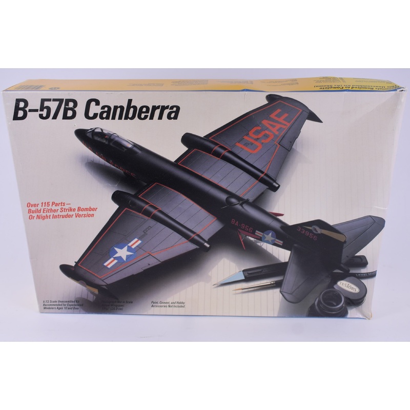 B-57 CANBERRA  Scale 1/72 |698 | Testor