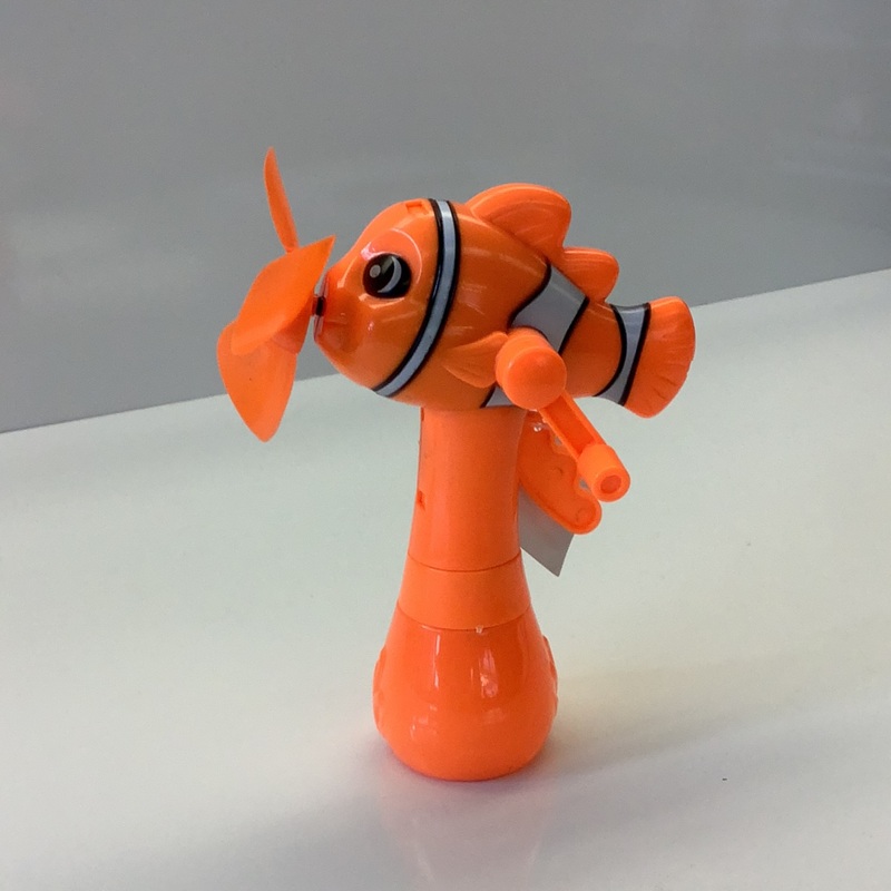 6 clown fish mist hand fan