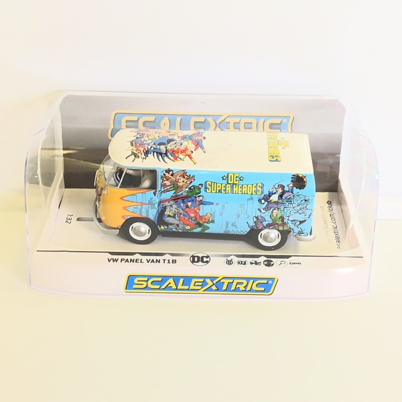 VW Panel Van Tlb DC Comics | C3933  | Scalextric