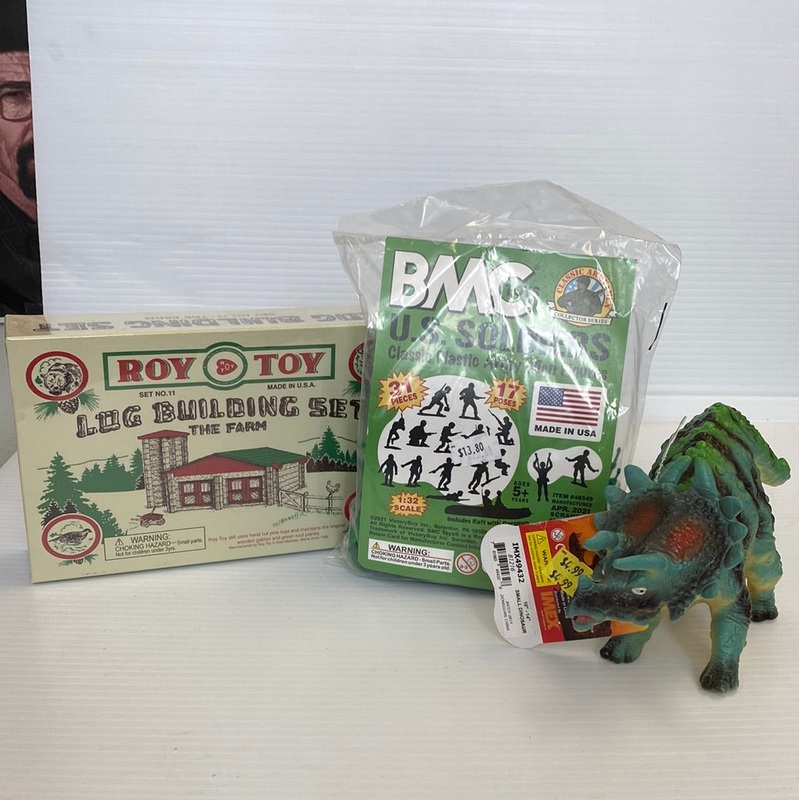 Toy Combo " Army vs Dino" Plus Log building set