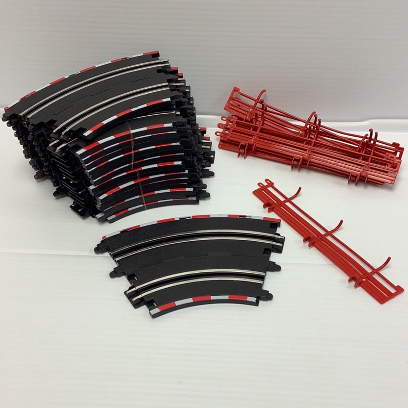 Standard Curve 2 Pack with Barriers | JL2003 | Johnny Lighting