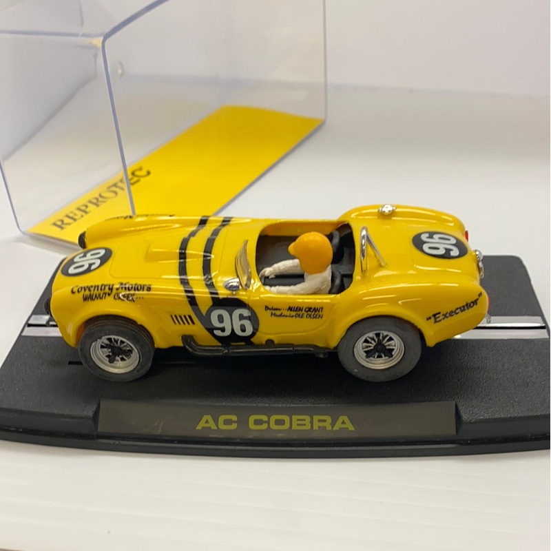 SHELBY FACTORY SC 1964 Yellow " AC COBRA" |RT/1964 | REPROTEC