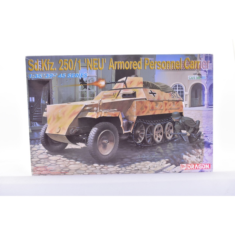 Sd.Kfz. 250/1 "NEU" Armored Personnel Carrier  1:35 Scale  | 6100 | Dragon Models