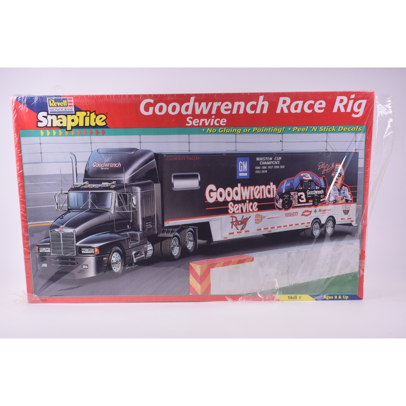 Second  Chance SnapTite Goodwrench Race Rig Service  1:24 Scale | 85-1709 |  Revell/Monogram