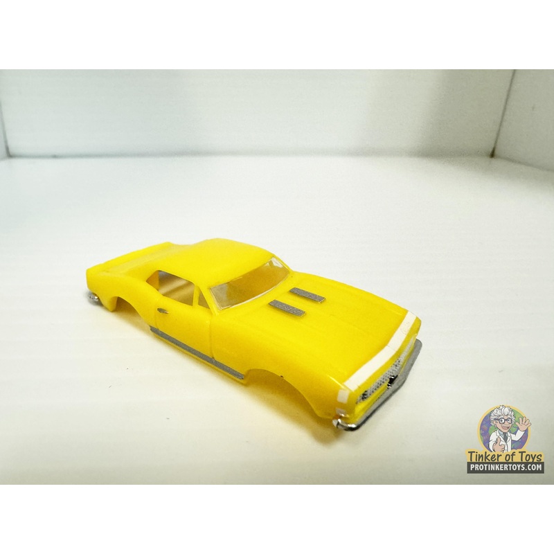 1967 Camaro Yellow White Stripe | MM02091 | Model Motoring