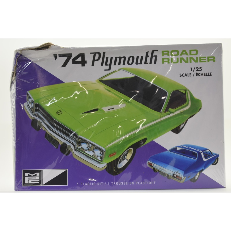 1974 Plymouth Road Runner 1/25 Scale | MPC920M | MPC Model Kit