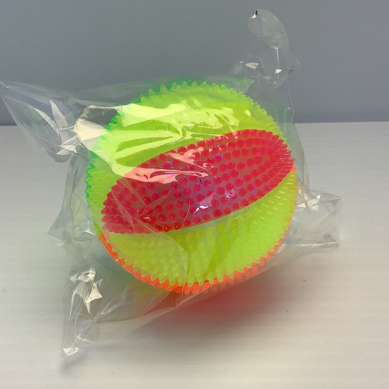 Light Up Squeaky Beach Ball | 84116 | BVP