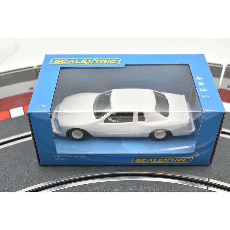 Ford Thunderbird White | C4077 | Scalextric