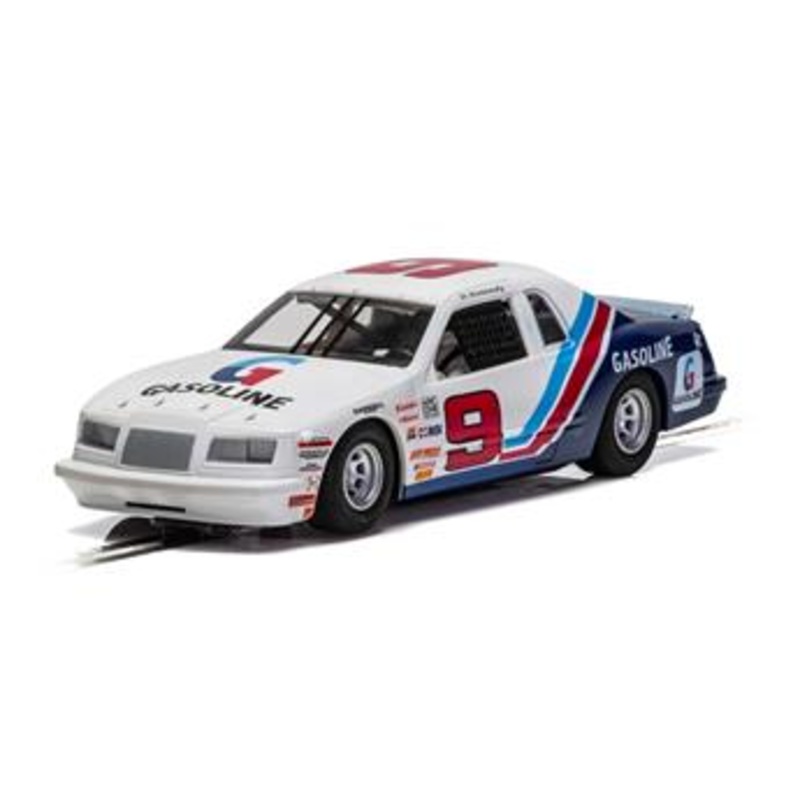 Ford Thunderbird White No.9 | C4035 | Scalextric