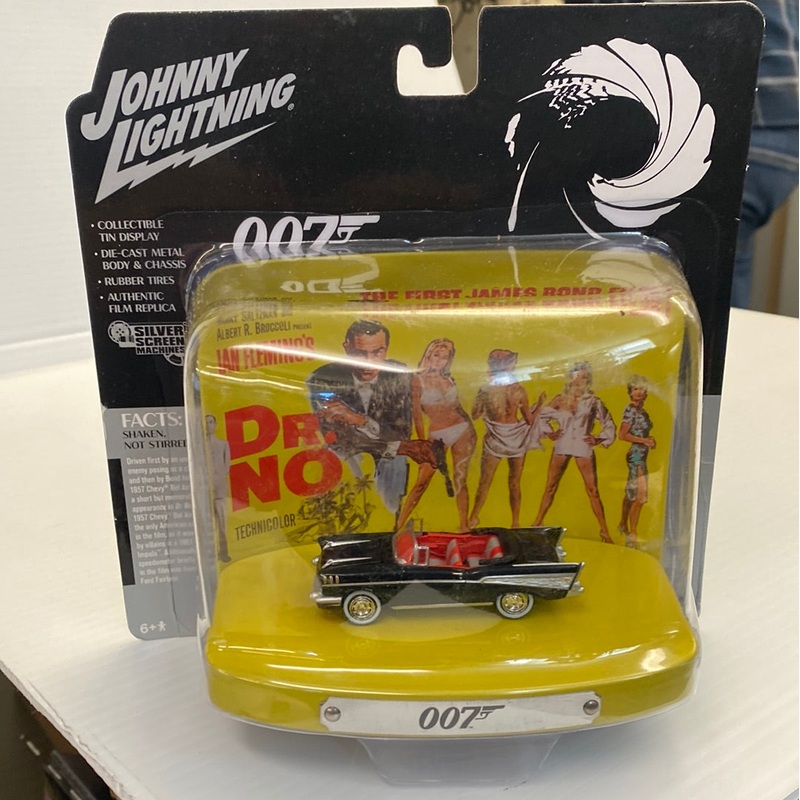 007 Dr. NO 1957 Bel Air Convertible | JLDR013 | Johnny Lightning