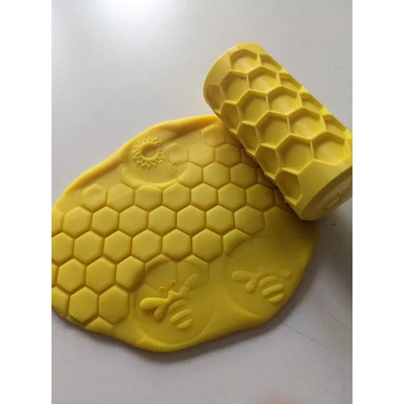 Large Bee Honeycomb Dough Roller