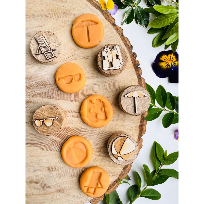 Curiosity Corner Beach Oak Stamp Set