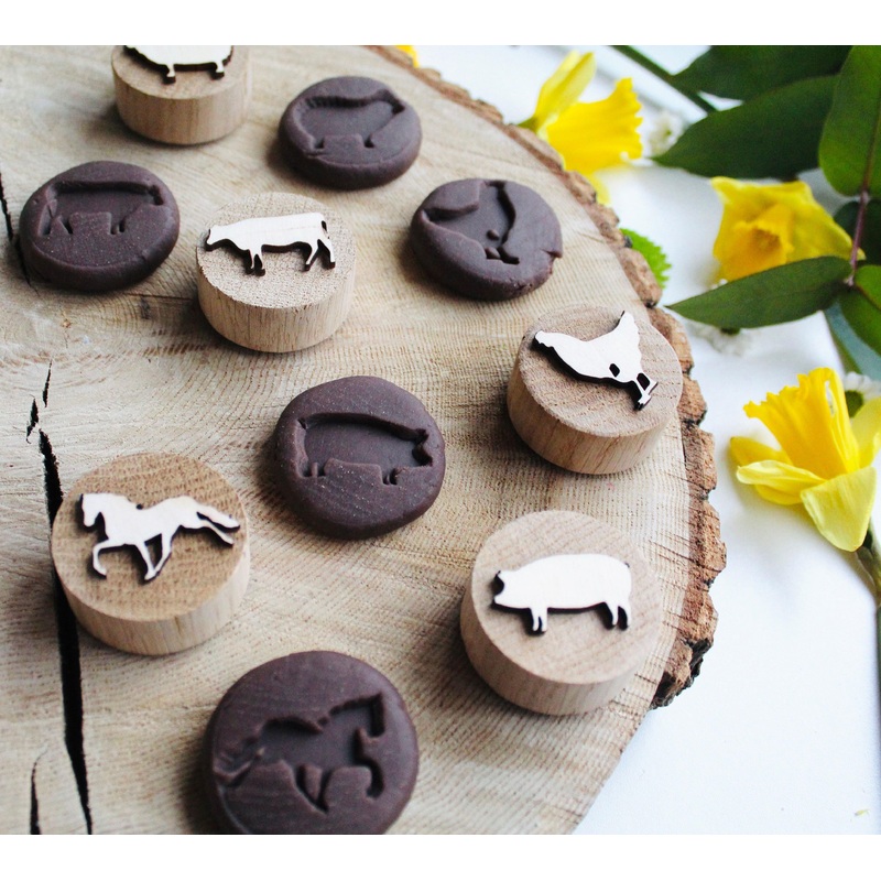 Curiosity Corner Double Sided Oak Stamps - Farm Animals